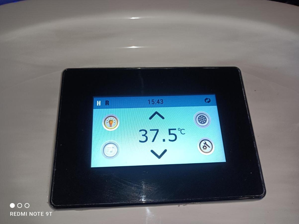 Sauna & Double Jacuzzi Interieur Et Sous Les Etoiles 1H30 Paris Ladon Ngoại thất bức ảnh